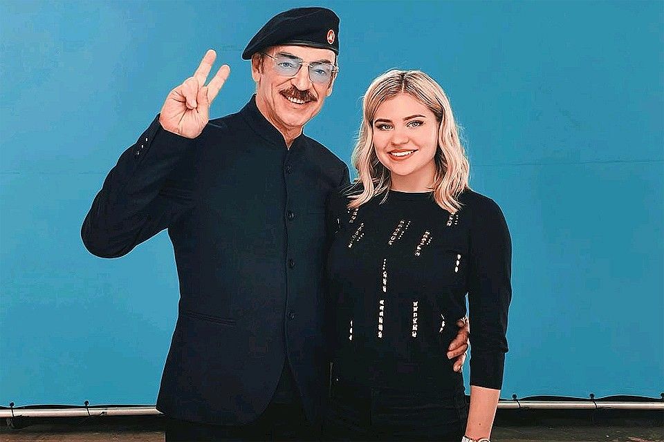 Внучка Боярского Катерина устроила пикантную фотосессию в лифчике